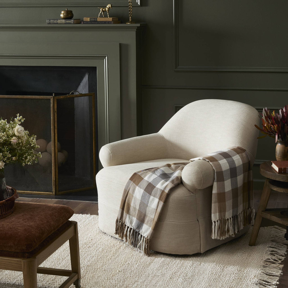 English Arm Swivel Chair