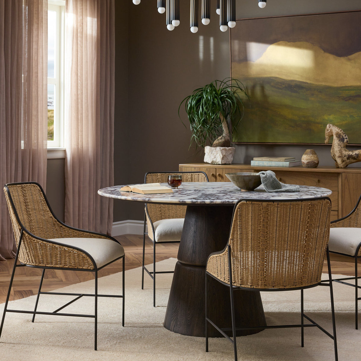 Calacatta Viola Dining Table
