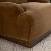 Performance Lounge Chair