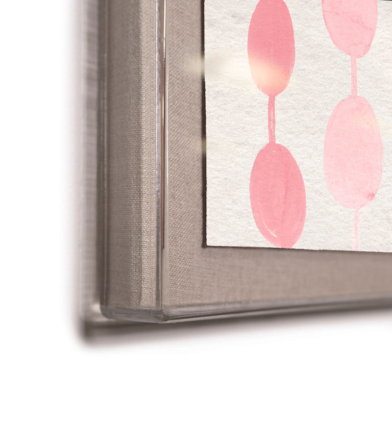 Les Perles Roses by Paule Marrot